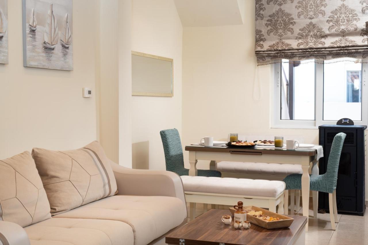 Mironia Apartment Heraklion  Bagian luar foto
